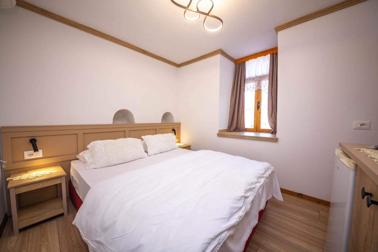 Bed And Breakfast Kotoni จีโรคาสเตอร์ ภายนอก รูปภาพ