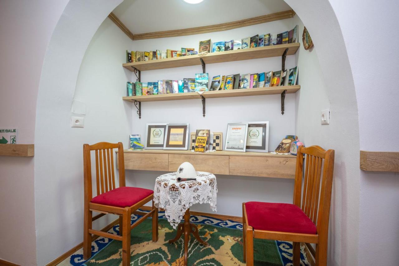 Bed And Breakfast Kotoni จีโรคาสเตอร์ ภายนอก รูปภาพ