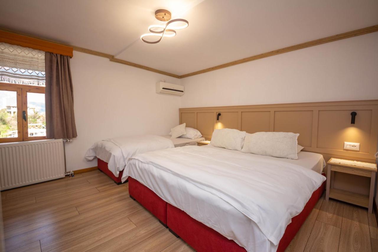 Bed And Breakfast Kotoni จีโรคาสเตอร์ ภายนอก รูปภาพ