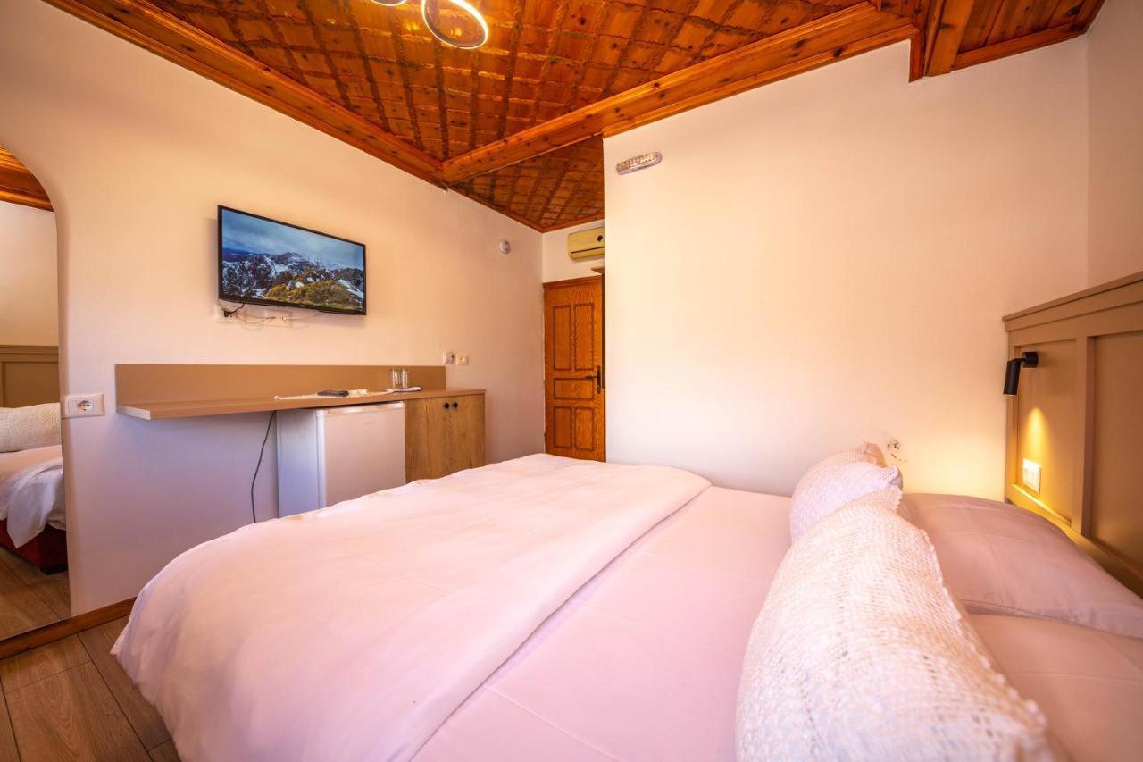 Bed And Breakfast Kotoni จีโรคาสเตอร์ ภายนอก รูปภาพ