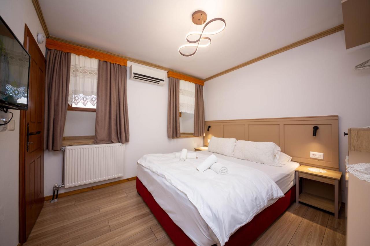 Bed And Breakfast Kotoni จีโรคาสเตอร์ ภายนอก รูปภาพ