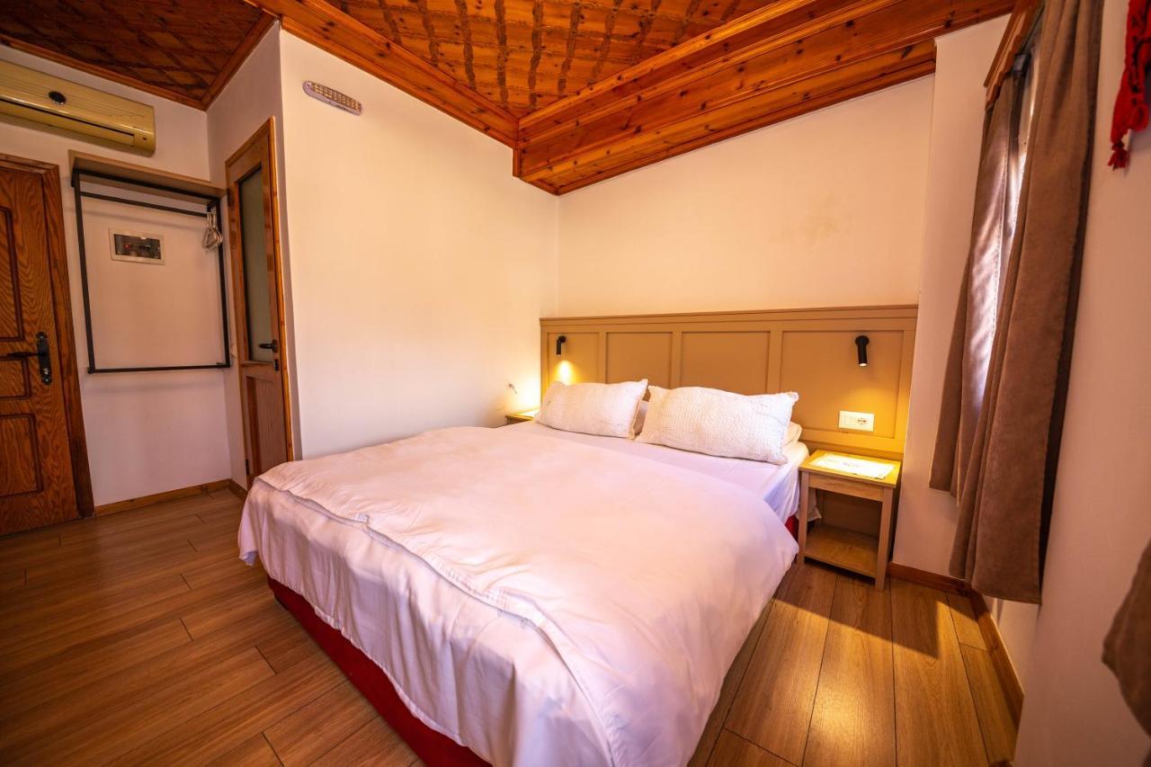 Bed And Breakfast Kotoni จีโรคาสเตอร์ ภายนอก รูปภาพ